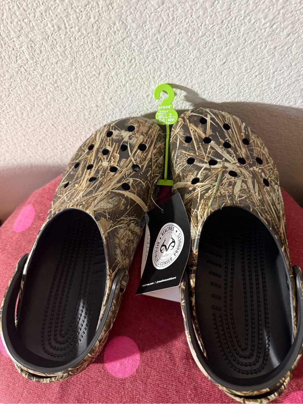 Crocs Classic Realtree Max-7 Camo Clogs Men’s 9 Women’s 11 NWT